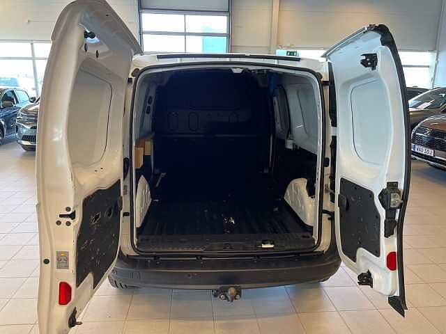 Nissan NV250