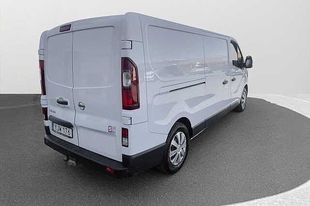 Nissan NV300