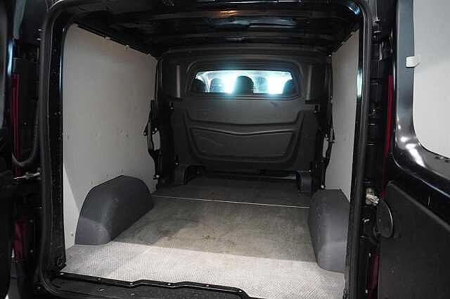 Nissan NV300