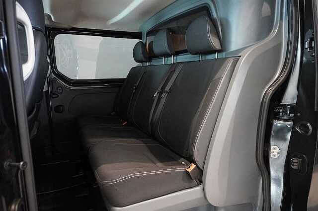 Nissan NV300