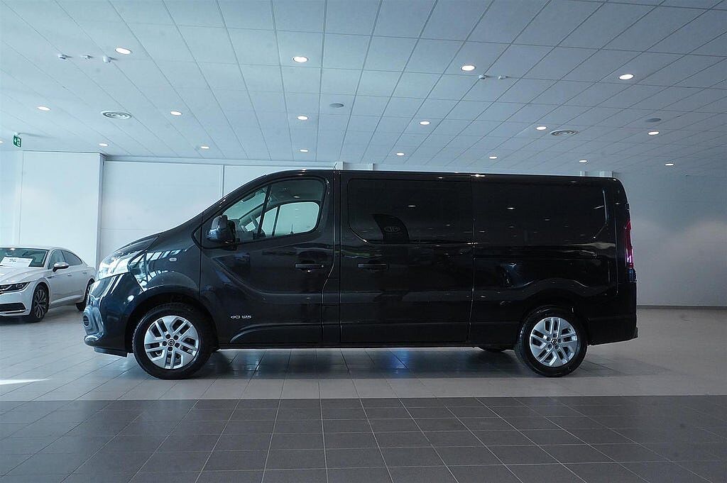 Nissan NV300